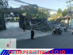 Utamakan Keselamatan Kalangan Pelajar, Personel Polsek Sidemen Laksanakan Strong Point Pagi di Depan SMP Negeri 1 Sidemen