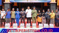 Lanal Bintan Salurkan 300 Paket Sembako Sambut HUT TNI