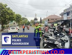 Berikan Rasa Aman kepada Pengunjung, Satlantas Polres Karangasem Lakukan Gatur Lalin di Seputaran Pasar Senggol Jalan Gajah Mada Amlapura