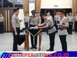 Di Tengah Tantangan yang Terus Berkembang, Kapolri Pimpin Sertijab Kakorlantas dan Tiga Kapolda di Mabes Polri