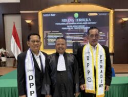 Eko Ponco, S.H. Sumpah Advokat  GRATIS Melalui FERADI WPI di Pengadilan Tinggi Surabaya didampingi Pengurus DPP Adv.Dwi Siswanto & Adv.Yulianto Kiswocahyono