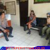 Kapolsek Sidemen Imbau Wisatawan Asing untuk Tertib dalam Berlalu Lintas dan Gunakan Helm SNI