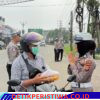 Gelar Jum’at Berkah, Satlantas Polres Bireuen Bagikan Sembako kepada Pengendara Tertib Berlalu Linta