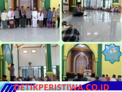 Polsek Belitang II Polres Oku Timur Melaksanakan Kegiatan Sholat Jum’at, di Masjid Al – Alim Desa Sumber Jaya
