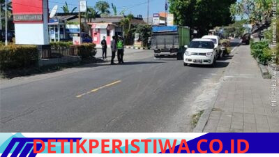 Atasi Antrean Panjang Pembelian BBM, Satlantas Polres Karangasem Amankan Arus Lalu Lintas di Jalur Pintu Masuk SPBU Jasri
