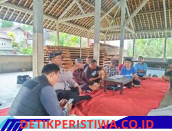 Gelar Minggu Kasih Bersama Linmas Banjar Wates Tengah, Kapolsek Selat Ajak Masyarakat Jauhi Narkoba, Judi Online, dan Pinjol