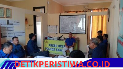 Evaluasi Capaian Kerja, Kasat Resnarkoba Polres Karangasem Pimpin Anev Rutin Bersama Anggota