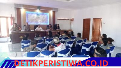 Pastikan Kegiatan Berjalan Lancar, Bhabinkamtibmas Desa Sidemen Hadiri Rapat Evaluasi Posyandu Wilayah UPKD/K Kecamatan Sidemen