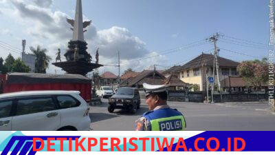 Ciptakan Kelancaran Arus Lalu Lintas Personil Lantas Rutin Lakukan Gatur Lalin di Ktl 2 Simpang 3 Kodim 