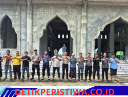 Kapolsek Peudawa Pimpin Green Policing di Masjid Darul Falah