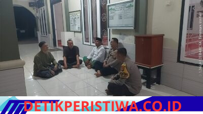 KAPOLSEK MANGGAR GIATKAN SUBUH KELILING PERERAT SILATURAHMI DAN JAGA KAMTIBMAS