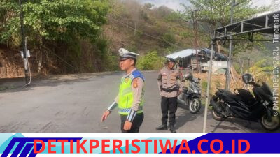 Pastikan Kawasan Wisata Kondusif, Personel Satlantas Polres Karangasem Berikan Pengamanan dan Gatur Lalin di Kawasan Obyek Wisata Pantai Virgin