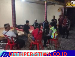 Melalui Program Subuh Keliling, Personil Polsek Rendang Pantau Situasi Wilayah dan Serap Aspirasi Warga Sampaikan Himbauan Kamtibmas