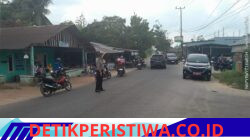 CIPTAKAN KAMTIBCARLANTAS, KAPOLSEK MANGGAR PIMPIN PENGATURAN PAGI DI SIMPANG 4 HARAPAN