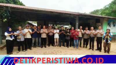 PERERAT KEMITRAAN, KAPOLRES BELITUNG TIMUR AKBP Dr. HUSNI TAMRIN SILATURAHMI BERSAMA WARTAWAN