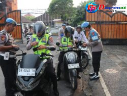 Pastikan Ketertiban dan Profesionalisme dalam Bertugas saat Operasi Patuh Agung 2026, Propam Polres Karangasem Gelar Gaktibplin di Pintu Masuk Mako