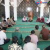 Bangun Keharmonisan dengan Masyarakat, Wakapolres Karangasem Hadir Menyapa Jama’ah Masjid Ar-Rahman Melalui Program Jum’at Keliling