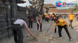 Ciptakan Lingkungan Bersih Asri dan Hijau, Polsek Bebandeng Bersama Warga Gelar Aksi Bersih-bersih di Desa Bungaya