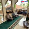 Gelar Jum’at Keliling di Masjid Zainab Hakimudin, Kapolsek Bebandem Ajak Warga Jaga Toleransi dan Waspada Judi Online