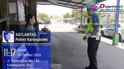 Wujudkan Budaya Tertib dalam Berlalulintas, Satlantas Polres Karangasem Edukasi Masyarakat Melalui Patroli Dialogis di Areal Pertokoan