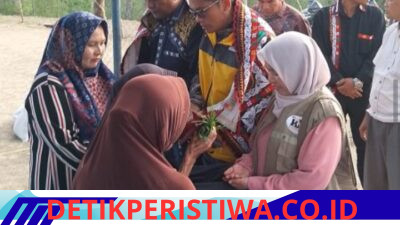 Peletakan Batu Pertama Pembangunan Masjid Al-Waris Desa Penarun