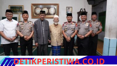 Jaga Banten Tetap Kondusif, Kapolda Pererat Hubungan dengan Dua Ulama Kharismatik Pandeglang