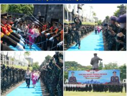 Serah Terima Pataka Maneka Tunggal Dharma Jadi Simbol Pergantian Kapolda Jateng dari Irjen Pol Ribut Hari Wibowo kepada Irjen Pol Roy Hardi Siahaan